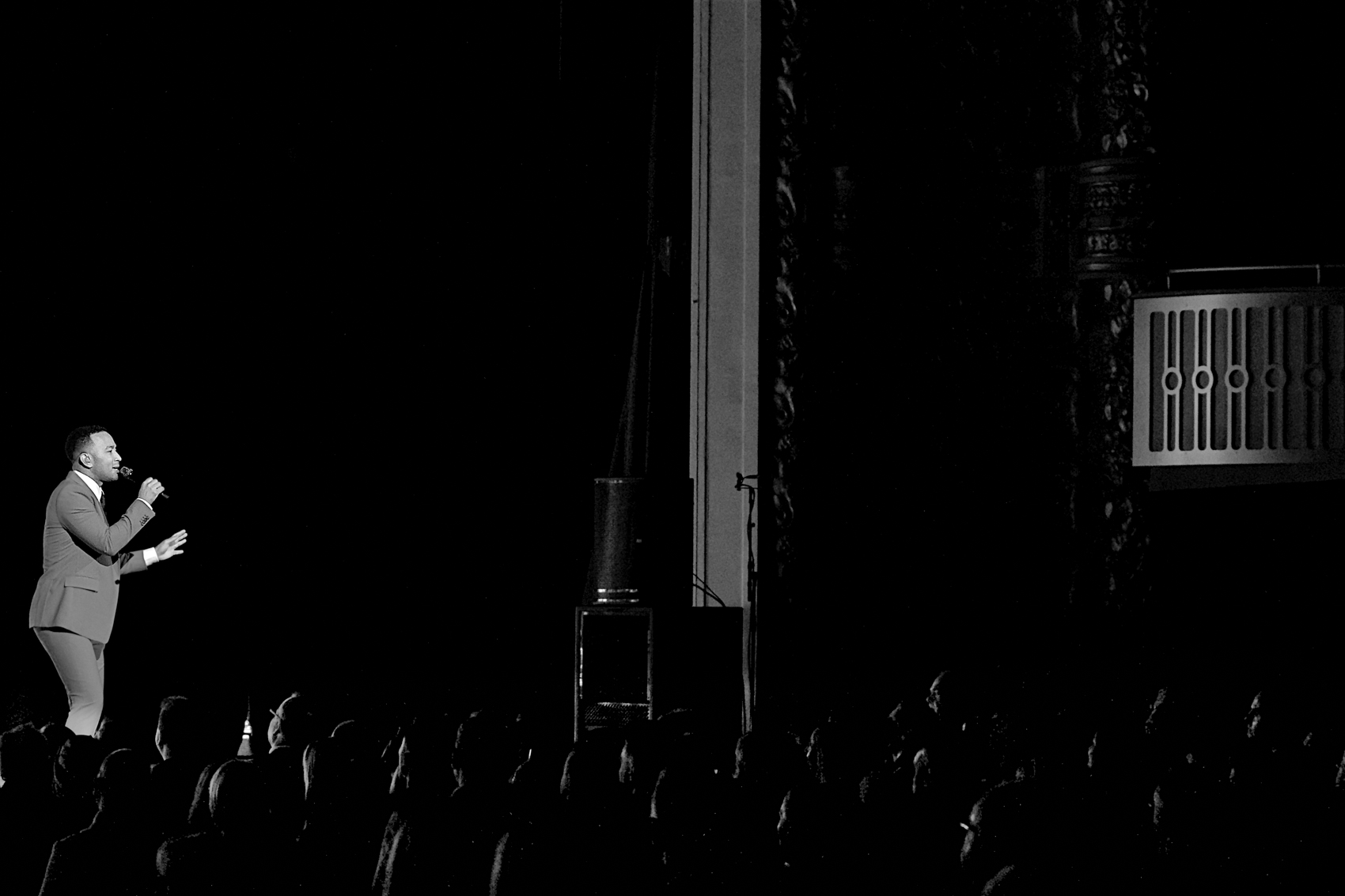 John Legend
A Legendary Christmas Tour
The Met
Philadelphia, Pa
December 4, 2018

DerekBrad.com